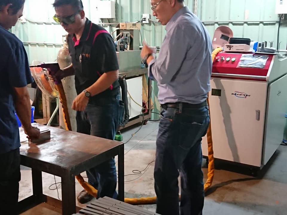 手持式雷射焊接機 | 雷射鈑金廠安裝交機-億權科技 4